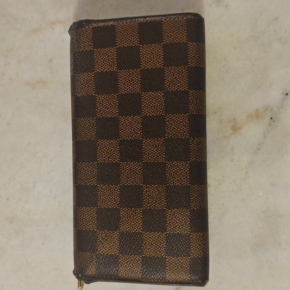 Louis Vuitton Damier Sarah Long Wallet - Picture 3 of 17